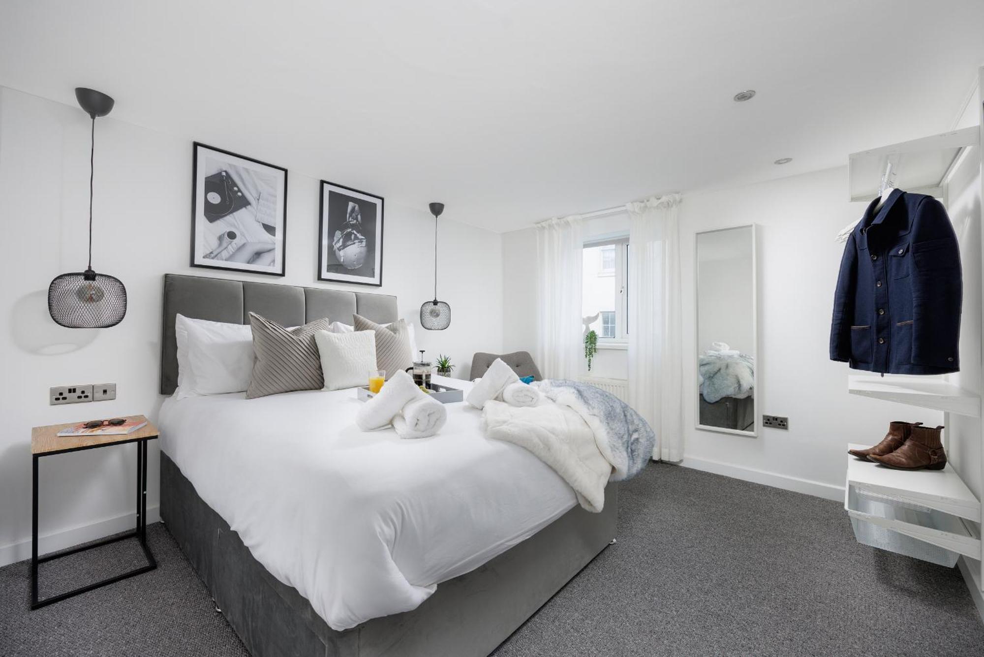 Boujis Central Plymouth Apartment - Sleeps 4 - Habita Property Zewnętrze zdjęcie